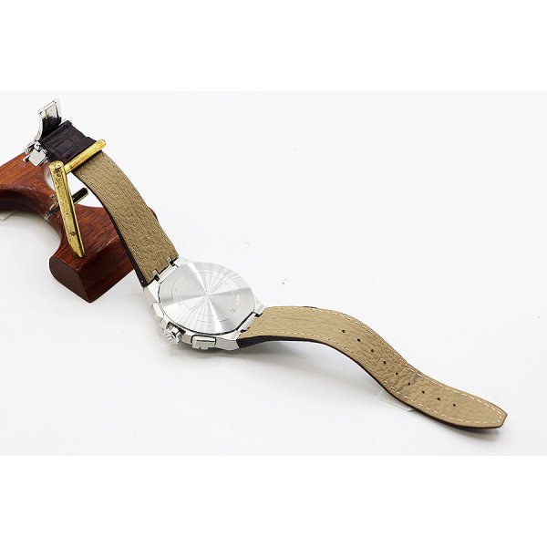 モーリス・ラクロア　アイコン　クロノグラフ　ＡＩ１０１８　銀文字盤　裏面