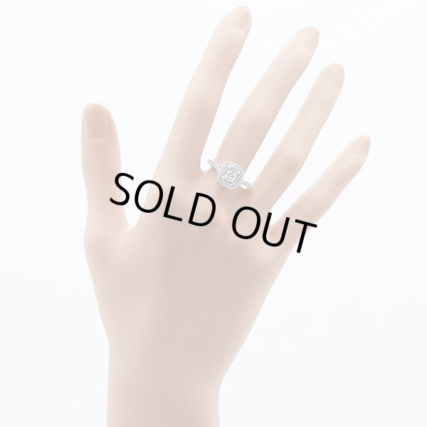 ティファニー　PT950 ソレスト クッションカット ダイアイリリング 5.90g　装着イメージ