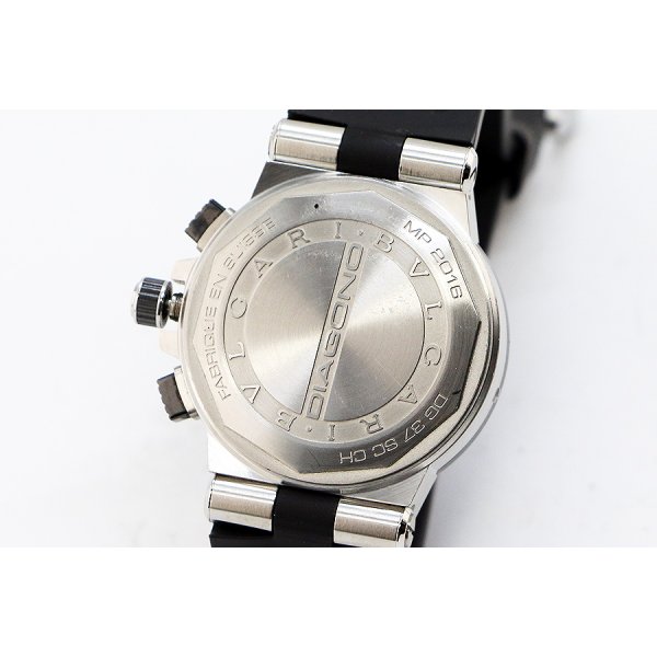 ブルガリ　ディアゴノクロノグラフ　ＤＧ３７ＳＳＣＨ　黒文字盤　裏面拡大