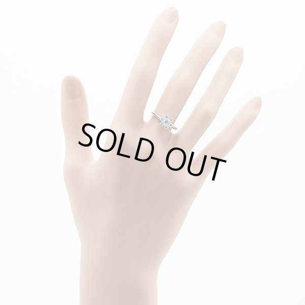 ティファニー　PT950 バターカップ ダイアイリリング 4.00g　装着イメージ