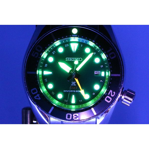 セイコー　プロスペックソーラーダイバーＧＭＴ　ＳＢＰＫ００１　緑文字盤　ライト