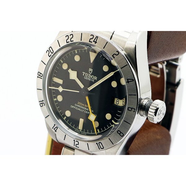 チューダー　ブラックベイプロ　ＧＭＴ　７９４７０　黒文字盤　サイド拡大