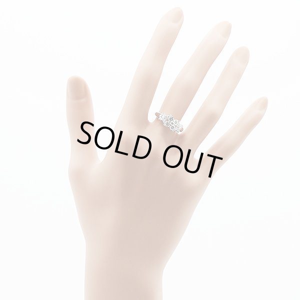 タサキ　PT900 ダイアイリリング 0.87ct 6.10g　装着イメージ