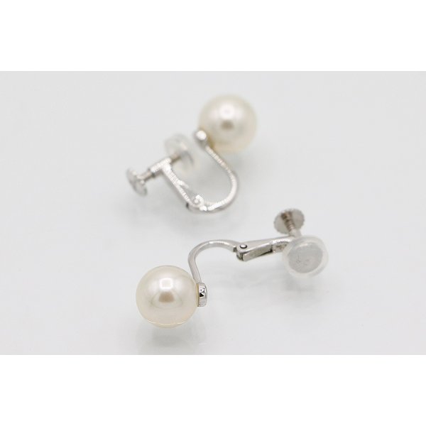 タサキ　K18WGイヤリング 8.0-8.5mm　留め具