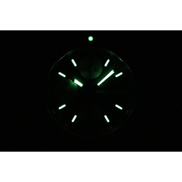 ブライトリング　クロノシャーク　Ａ１３０６１　黒文字盤　銀インダイアル　ライト暗闇