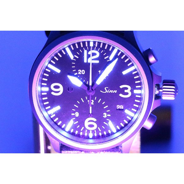 ７５６　クロノグラフ　黒文字盤　ライト