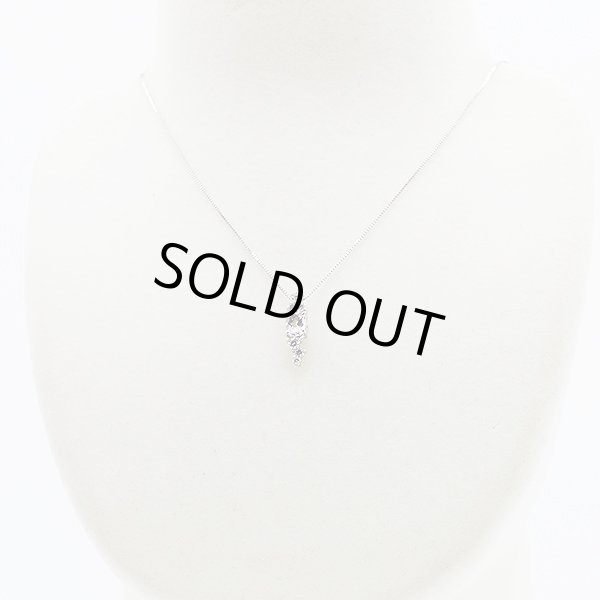 PT900/850 モルガナイトダイアイリペンダントネックレス 0.74ct 0.39ct 4.20g　装着イメージ