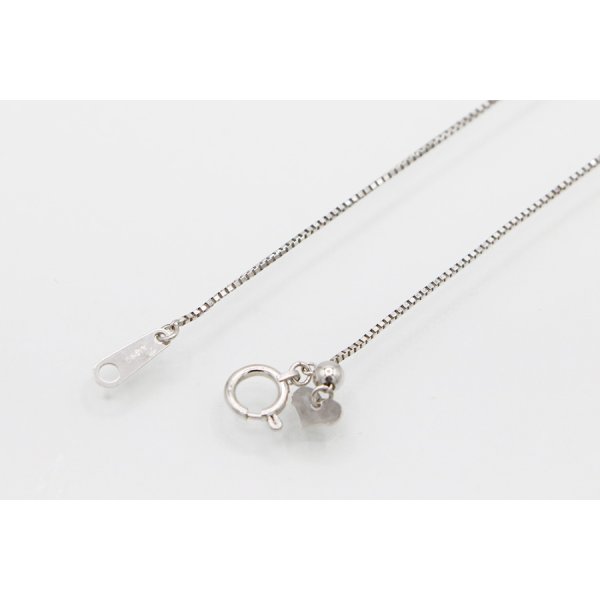 K18WG ダイアイリペンダントネックレス 0.05ct 0.20ct 4.60g　留め具外したイメージ