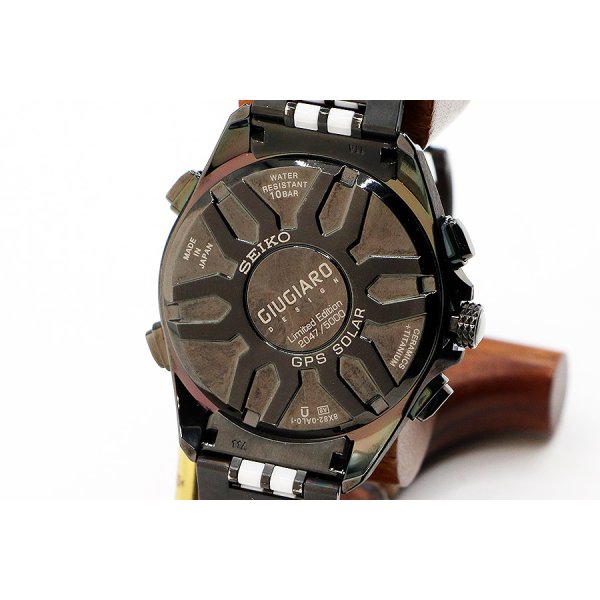 セイコー　アストロン ＳＢＸＢ０３７ 黒文字盤 ジウジアロー２１０５年限定　裏面拡大