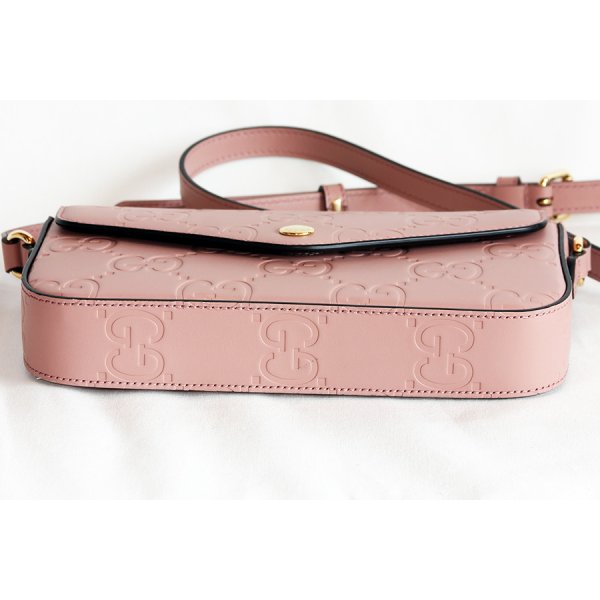 グッチ　GGスーパーミニ ショルダーバック 772794 525040 ピンク　底
