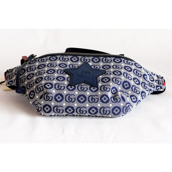 グッチ　GGスプリーム チルドレンズ ボディバック 502095 527066 ブルー　底