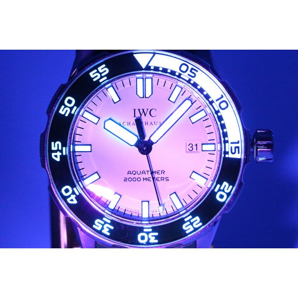 ＩＷＣ　アクアタイマー２０００　ＩＷ３５６８０６　白文字盤　ライト