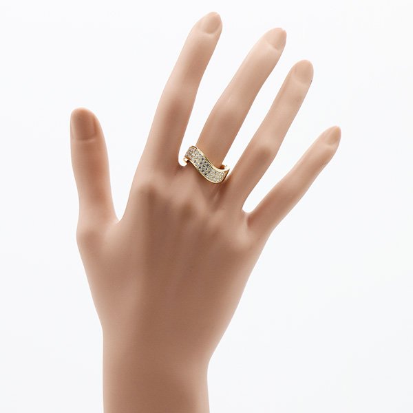 ミキモト　K18 ダイアイリリング 0.62ct 8.50g　装着イメージ