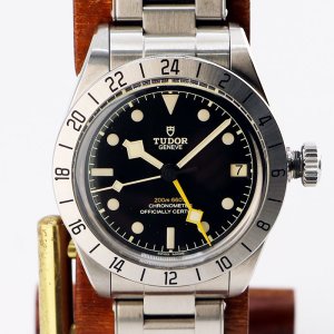 画像: チューダー ブラックベイ プロ GMT 79470 黒文字盤