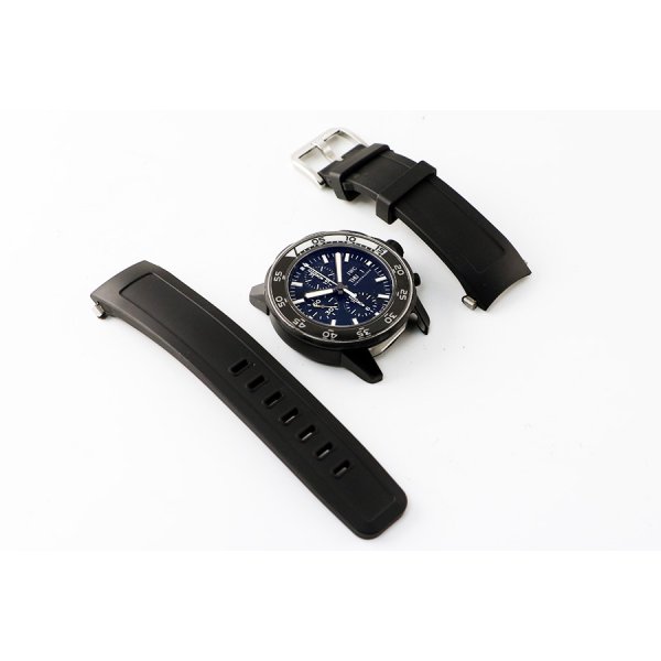 ＩＷＣ　アクアタイマー２０００　クロノ　ＩＷ３６７６７０５　黒文字盤　ガラパゴス限定　ベルト外したイメージ