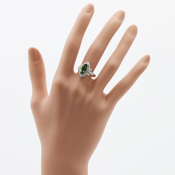 PT900 クロムトルマリンダイアイリリング 1.46ct 0.22ct 5.20g　装着イメージ