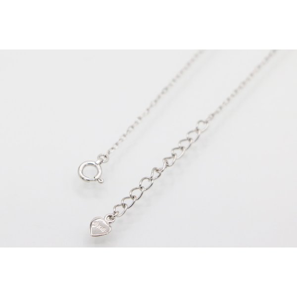 ミキモト　K18WG ダイアイリペンダントネックレス 0.07ct 3.00g　留め具外したイメージ